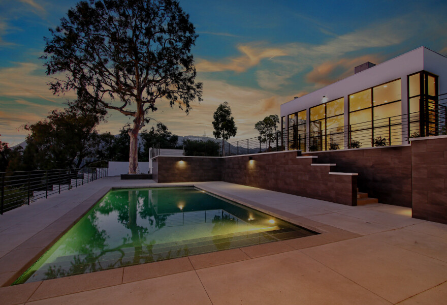 2780 Creston Drive in Hollywood Hills 880 x 600